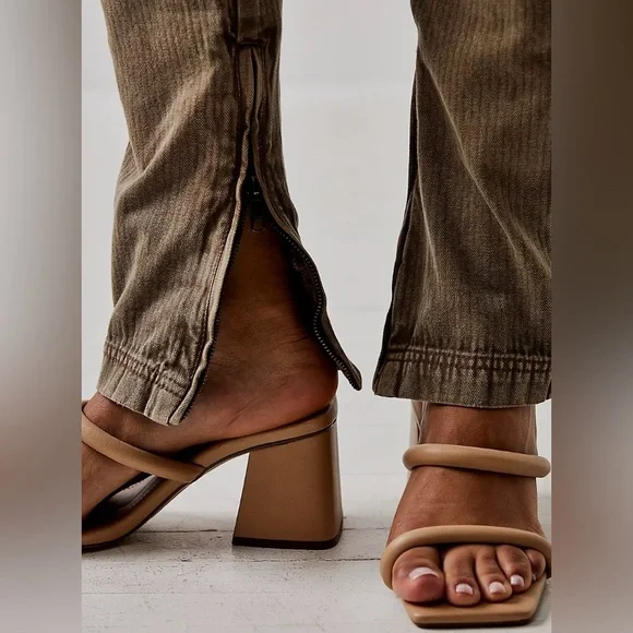 FREE PEOPLE Parker Double Strap Tan Block Heel Sandals Shoes Size 39.5 or 9US - Picture 5 of 12